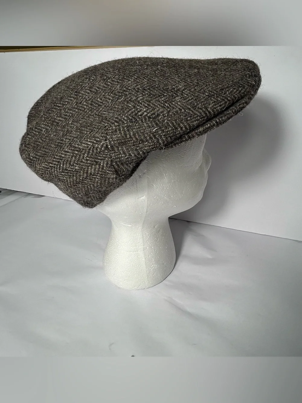Shandon Donegal Tweed Hat Newsboy Cap Ireland Mens Wool Gray Herringbone 7 3/8